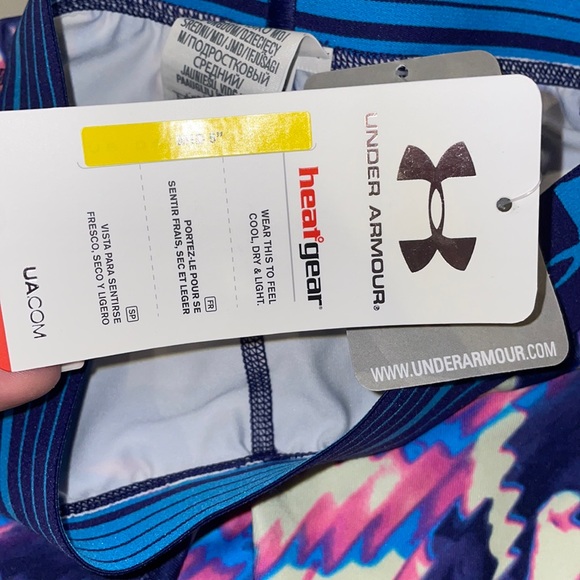 Sold Under Armour girls compression shorts nwt - Picture 4 of 10